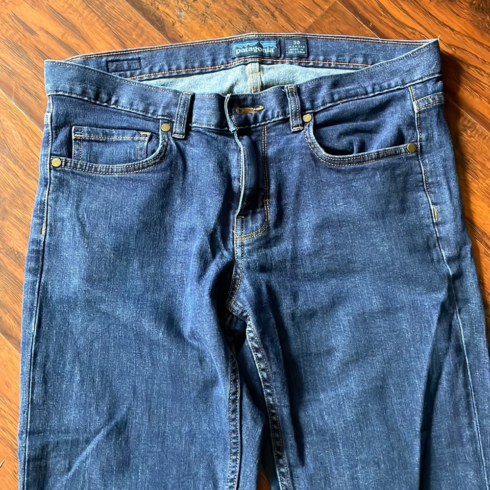 WOMENS sz 30 straight leg Patagonia jeans